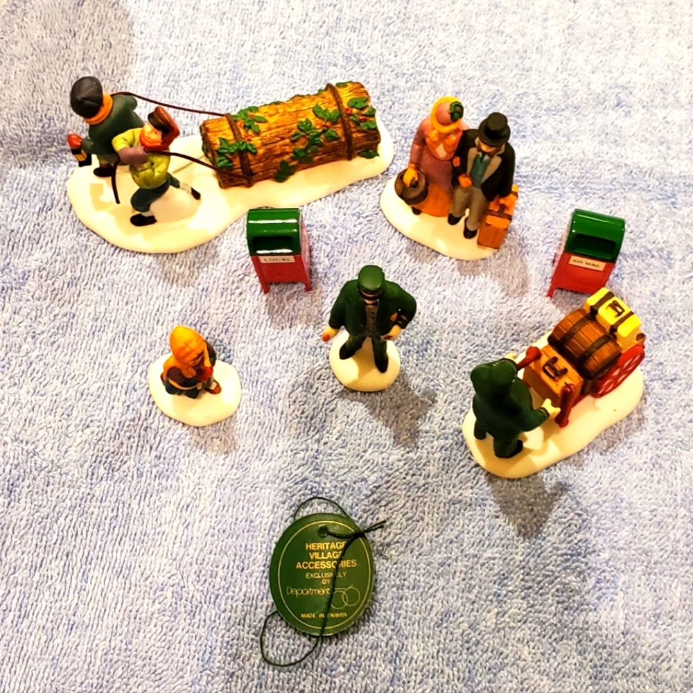 DEPT 56. HERITAGE VILLAGE ACCESSORIES